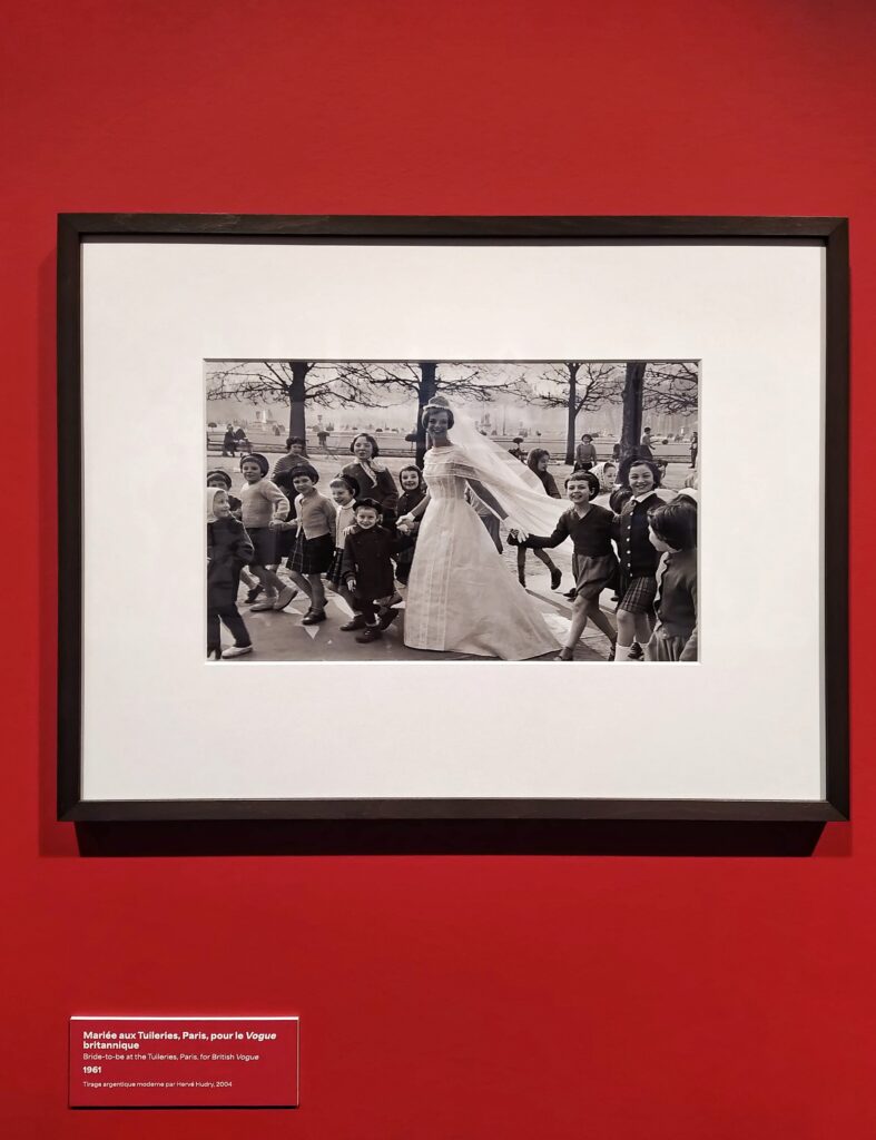 mariée aux tuileries Paris pour vogue britannique - frank horvat